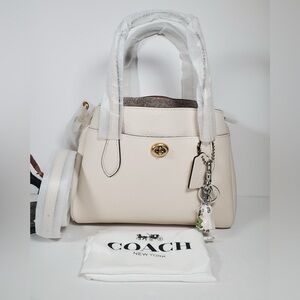 Coach Lora Carryall 30 NWT